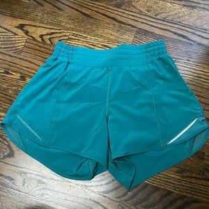 Lululemon Hotty Hot short HR 6